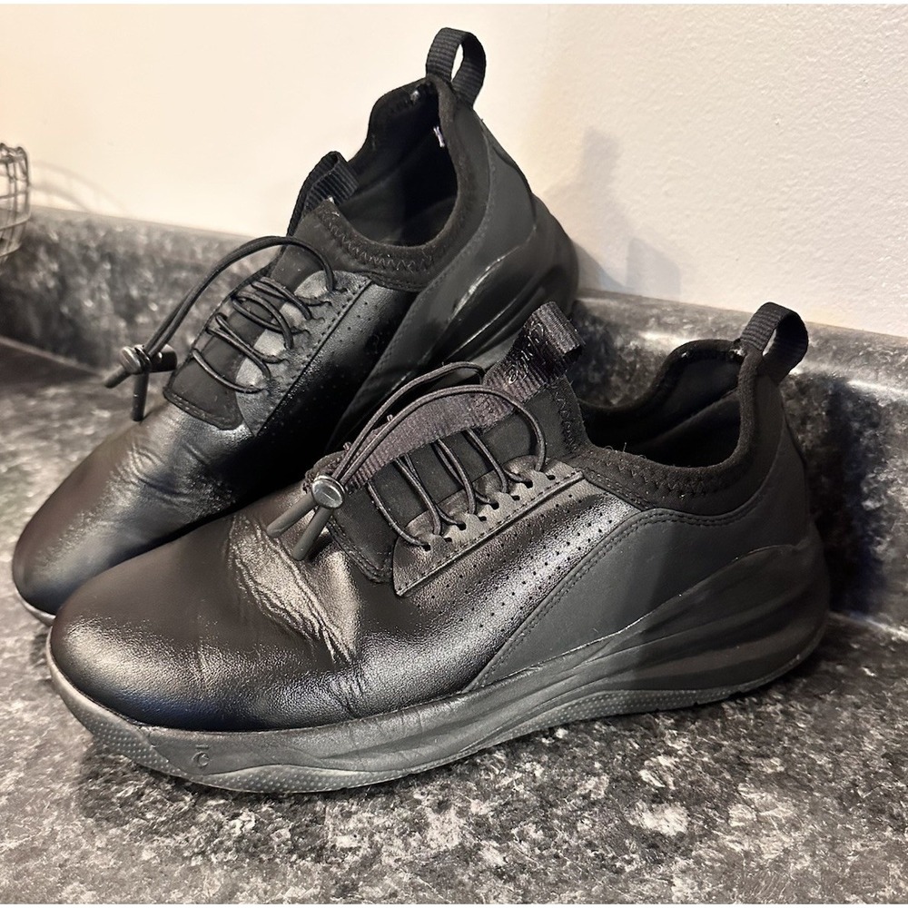 Clove Women's Black Classic Nursing Shoes Size 8‎